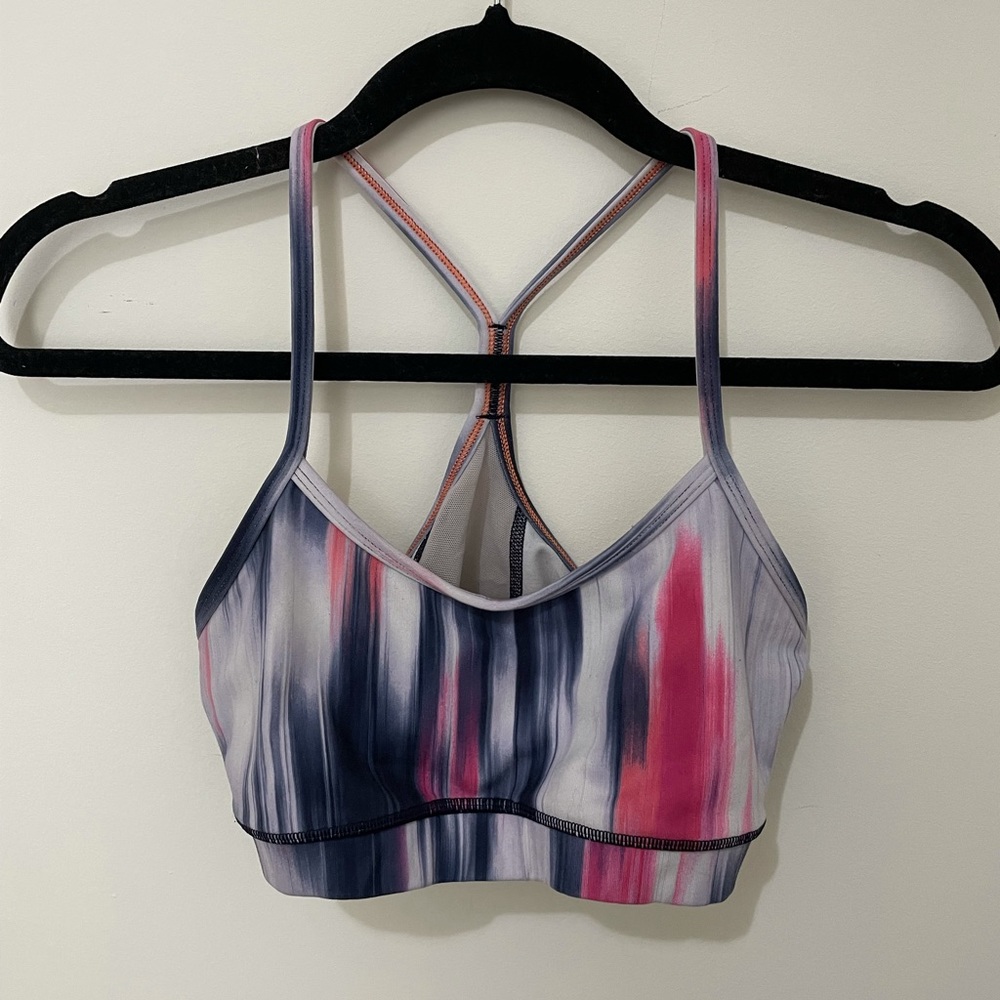 Lululemon sports bra